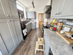 Kitchen- click for photo gallery